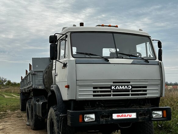 1996 КамАЗ 44108, серебристый, 1300000 рублей