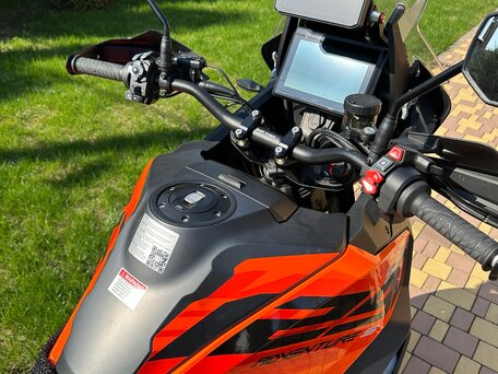 2023 KTM 1290 Super Adventure S, оранжевый, 1899000 рублей, вид 4