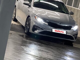 2019 Kia Optima IV Рестайлинг, серый, 1590000 рублей, вид 4