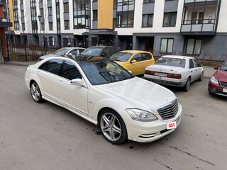 2011 Mercedes-Benz S-Класс 500 Long V (W221) Рестайлинг, белый, 1325000 рублей, вид 3
