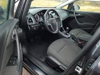 2014 Opel Astra J Рестайлинг, чёрный, 750000 рублей, вид 5