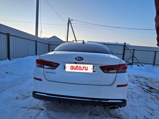 2018 Kia Optima IV Рестайлинг, белый, 2000000 рублей, вид 5