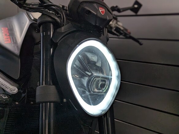 2021 Ducati Monster 937, серый, 990000 рублей - вид 14