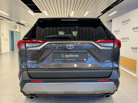 2021 Toyota RAV4 V (XA50), коричневый, 3849000 рублей, вид 4