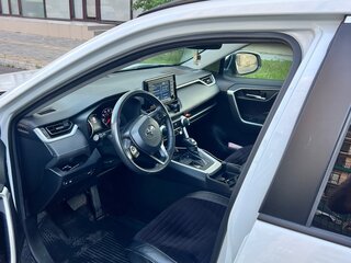 2020 Toyota RAV4 V (XA50), белый, 3400000 рублей, вид 5