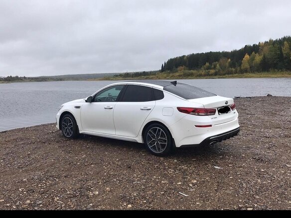 2018 Kia Optima IV Рестайлинг, белый, 2200000 рублей - вид 4