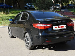 2012 Kia Rio 4-speed III, чёрный, 900000 рублей, вид 3