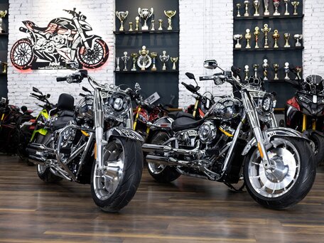 2026 Harley-Davidson Fat Boy, чёрный, 3290000 рублей, вид 5