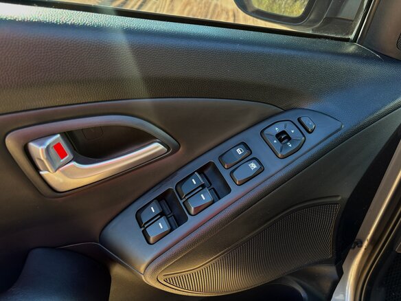 2013 Hyundai ix35 I, серый, 1100000 рублей - вид 13