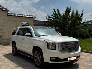 2015 GMC Yukon IV (GMT K2UG), белый, 3000000 рублей, вид 2