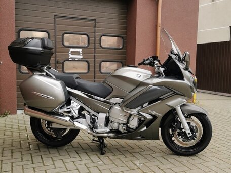 2013 Yamaha FJR1300, серый, 1000000 рублей, вид 3