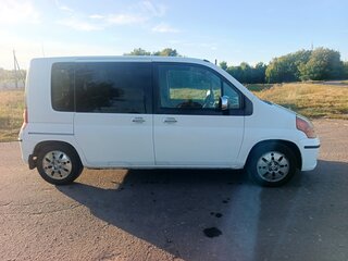 2002 Honda Mobilio I, белый, 320000 рублей, вид 5