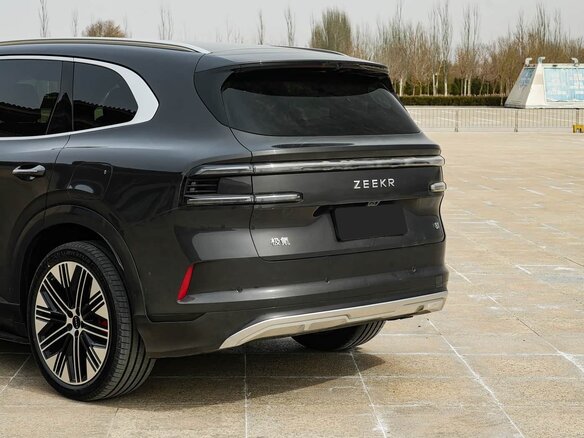 2026 Zeekr 8X 70 kWh, серый - вид 15