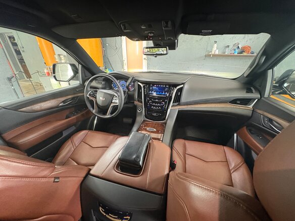 2018 Cadillac Escalade IV, чёрный, 5500000 рублей - вид 12