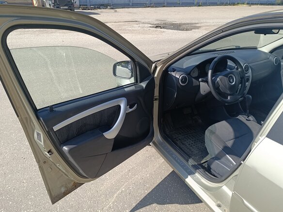2011 Renault Logan I Рестайлинг, бежевый, 420000 рублей - вид 6