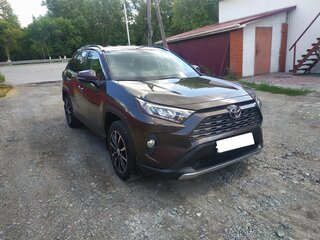 2021 Toyota RAV4 V (XA50), коричневый, 3850000 рублей, вид 4