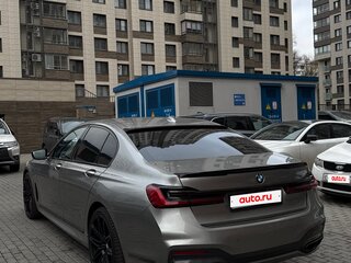 2020 BMW 7 серии 740d xDrive VI (G11/G12) Рестайлинг, серый, 6200000 рублей, вид 3