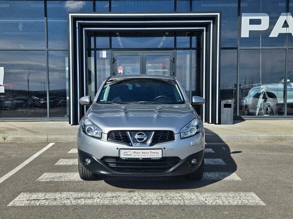 2013 Nissan Qashqai I Рестайлинг, серебристый - вид 1