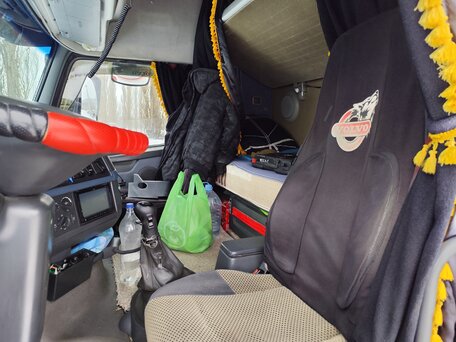 2008 Volvo FH, красный, 2800000 рублей, вид 3