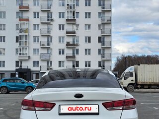 2018 Kia Optima IV Рестайлинг, белый, 1350000 рублей, вид 5