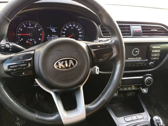 2018 Kia Rio IV, белый, 800000 рублей - вид 6