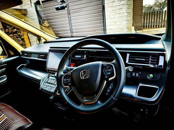 2021 Honda Stepwgn Spada V Рестайлинг, чёрный, 2280000 рублей - вид 8