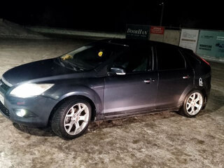 2008 Ford Focus II Рестайлинг, серый, 400000 рублей, вид 3