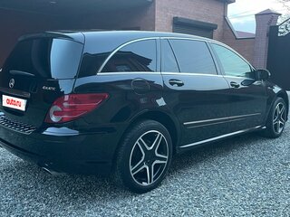 2007 Mercedes-Benz R-Класс 500 Long I Рестайлинг, чёрный, 1200000 рублей, вид 4