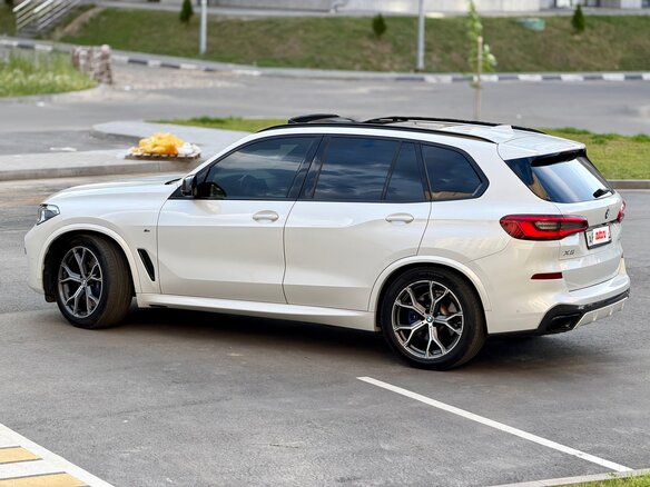 2018 BMW X5 50i IV (G05/G18), белый - вид 6