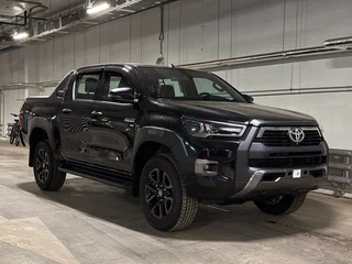 2025 Toyota Hilux VIII Рестайлинг 2, чёрный, 6890000 рублей, вид 3