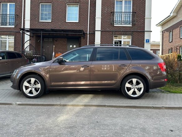 2014 Skoda Octavia III (A7), коричневый, 1500000 рублей - вид 4