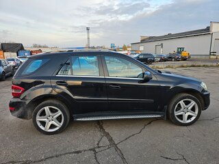 2011 Mercedes-Benz M-Класс 350 II (W164) Рестайлинг, чёрный, 1500000 рублей, вид 2