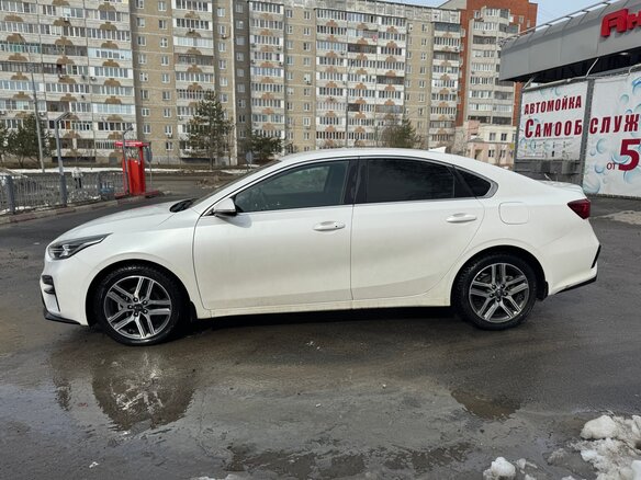 2019 Kia Cerato IV, белый, 1950000 рублей - вид 6