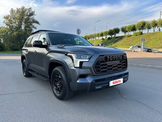 Toyota Sequoia III