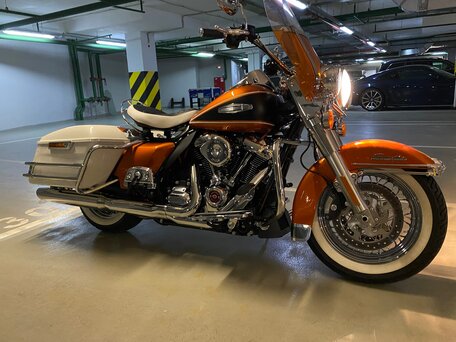 2023 Harley-Davidson Electra Glide, оранжевый, 2500000 рублей, вид 4