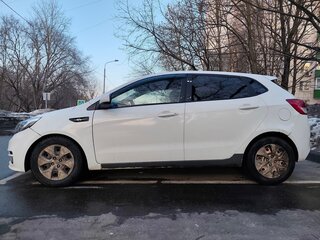 2017 Kia Rio III Рестайлинг, белый, 495000 рублей, вид 4