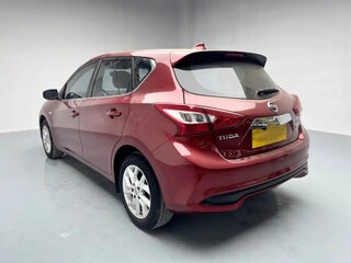 2021 Nissan Tiida II (China Market), красный, 1050000 рублей, вид 4
