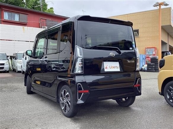 2021 Daihatsu Tanto IV, чёрный, 700000 рублей - вид 5