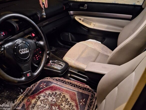1999 Audi A4 I (B5) Рестайлинг, белый, 300000 рублей - вид 4