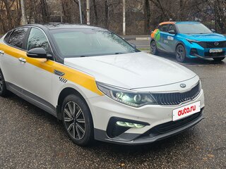 2018 Kia Optima IV Рестайлинг, белый, 1550000 рублей, вид 1