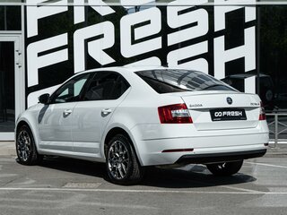 2017 Skoda Octavia III (A7) Рестайлинг, белый, 1690000 рублей, вид 1