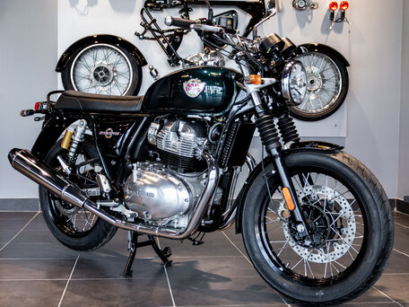 2026 Royal Enfield Interceptor, зелёный, 689000 рублей, вид 2