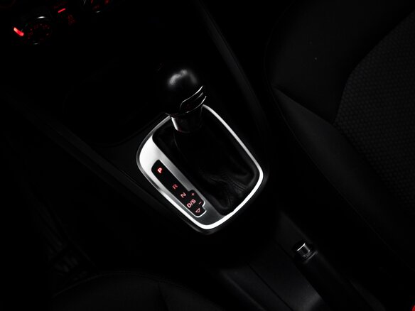 2015 Audi A1 I (8X) Рестайлинг, белый, 1050000 рублей - вид 9