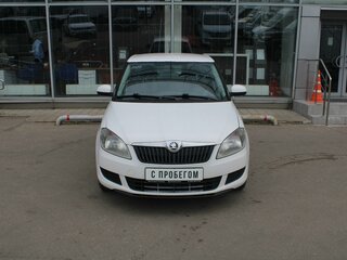 2013 Skoda Fabia II Рестайлинг, белый, 392000 рублей, вид 2