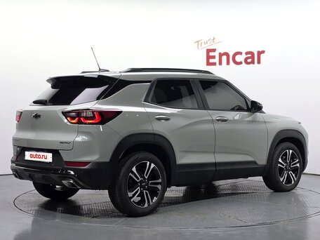 2025 Chevrolet TrailBlazer III Рестайлинг, серый, 2800000 рублей, вид 2