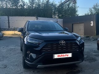 2020 Toyota RAV4 V (XA50), чёрный, 2800000 рублей, вид 1