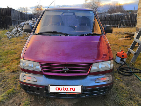1993 Nissan Largo III (W30), красный, 400000 рублей