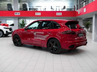 2016 Porsche Cayenne GTS II Рестайлинг (958), красный, 3990000 рублей, вид 2