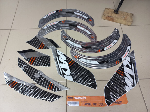 2013 KTM 200 Duke, оранжевый, 315000 рублей - вид 7