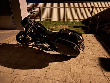 2021 Harley-Davidson Sport Glide, чёрный, 1750000 рублей, вид 4